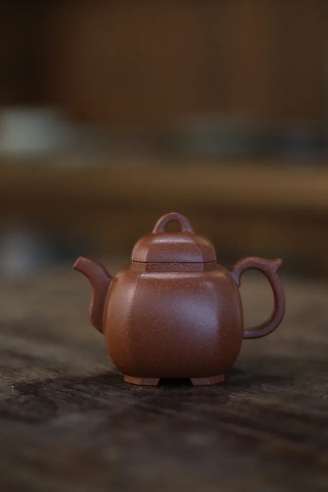 卢伟制作 福临八方紫砂壶